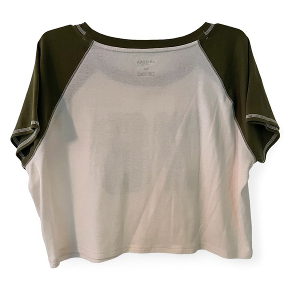 ARIZONA Women’s Green Varsity Crop Top Sporty T-Shirt - Picture 2 of 8